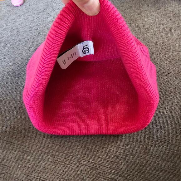 UGG Women's Cerise Pink Scatter Graphic Logo Knit Cuff Beanie Size One Size - Picture 5 of 7